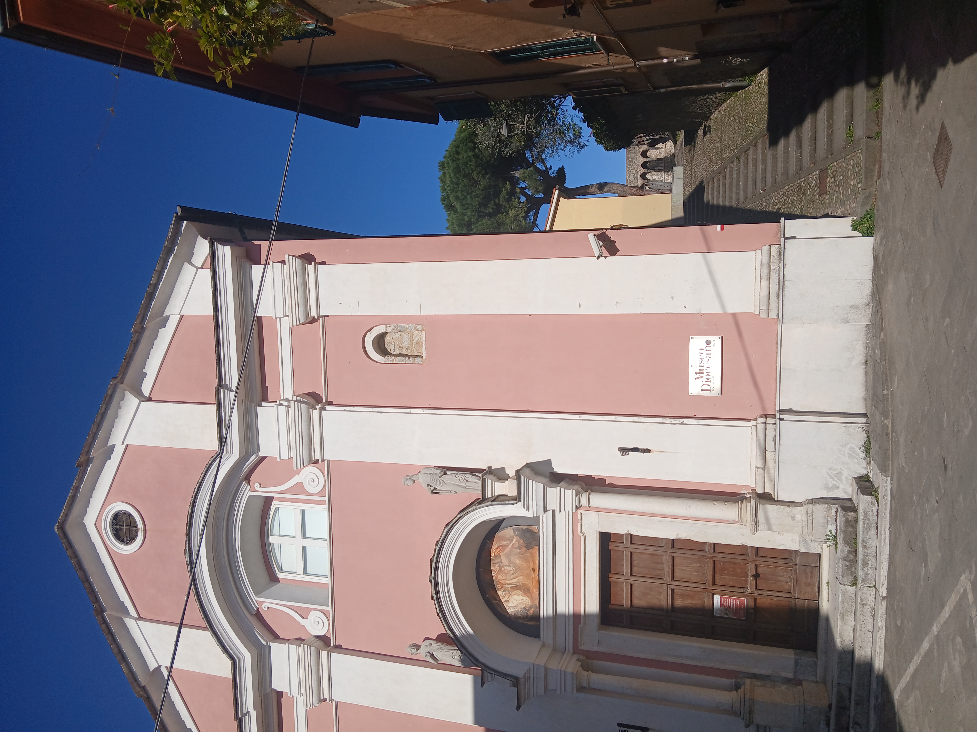 Museo Diocesano appartamento vacanze Il Grottino di Sarzana